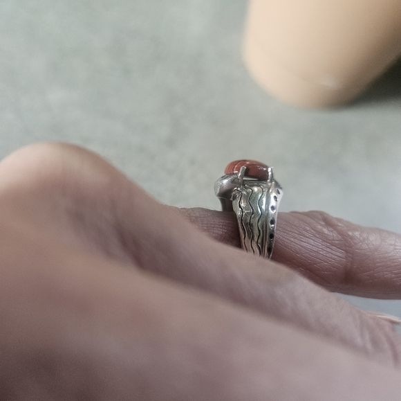 STUNNING STERLING AND JASPER RING WITH AWESOME DESIGN ETCHED THROUGHOUT SILVER - Picture 6 of 6